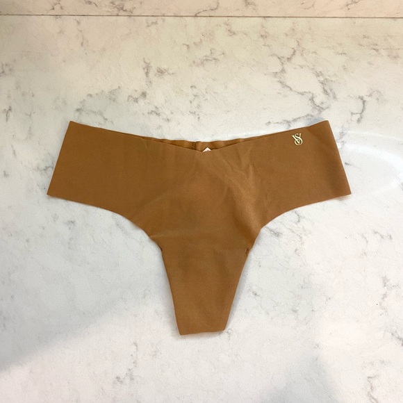 Victoria’s Secret No-Show Thong Panties - Picture 4 of 10
